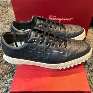 Men’s Salvatore Ferragamo Scuby Sneakers Navy Pebble Calf sz 9.5US 42.5EU